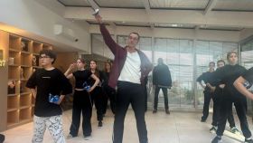 Säbelrasseln im Café Dorfplatz!