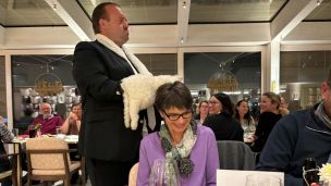 Krimi-Dinner: Tatort Café Dorfplatz!