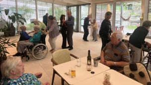 Von Taxi-Dancers entführt